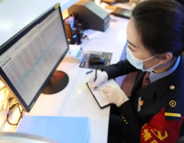 高铁拍漂亮小姐姐视频,捕捉美丽瞬间，记录小姐姐风采