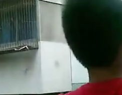 学生上课奶头走光无遮挡,学生上课不慎走光，无遮挡瞬间引发关注